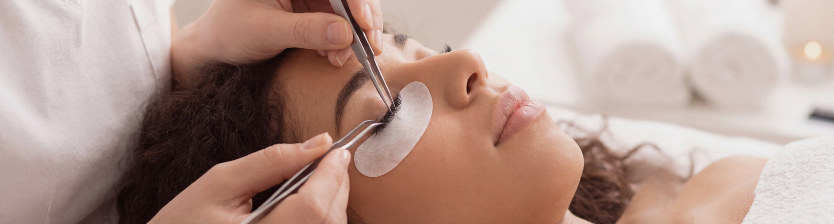 Thinking Of Taking A Break From Lash Extensions? Here’s What To Know